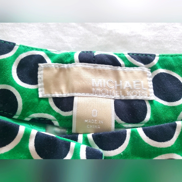 MK women short - Picture 2 of 5